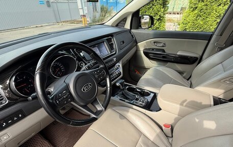 KIA Carnival III, 2018 год, 3 200 000 рублей, 17 фотография