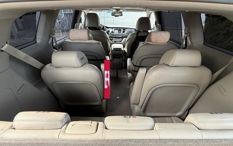 KIA Carnival III, 2018 год, 3 200 000 рублей, 12 фотография