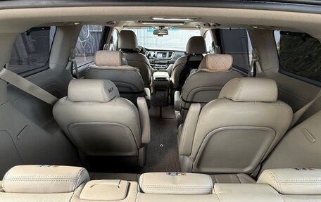 KIA Carnival III, 2018 год, 3 200 000 рублей, 14 фотография