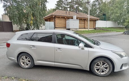 Toyota Avensis III рестайлинг, 2015 год, 1 420 000 рублей, 3 фотография