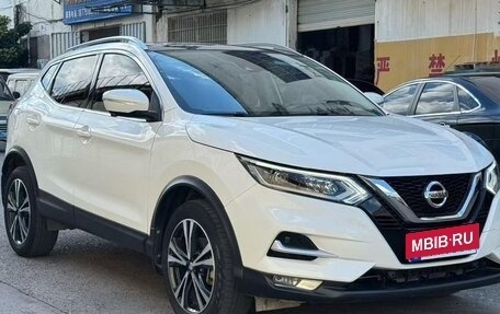 Nissan Qashqai, 2022 год, 1 825 000 рублей, 3 фотография