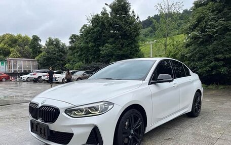 BMW 1 серия, 2022 год, 1 480 000 рублей, 1 фотография