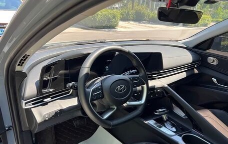 Hyundai Elantra, 2022 год, 1 235 000 рублей, 8 фотография