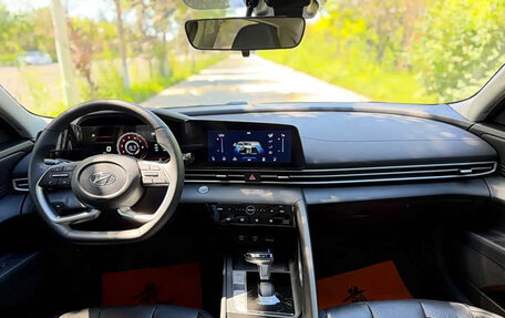 Hyundai Elantra, 2022 год, 1 250 000 рублей, 10 фотография
