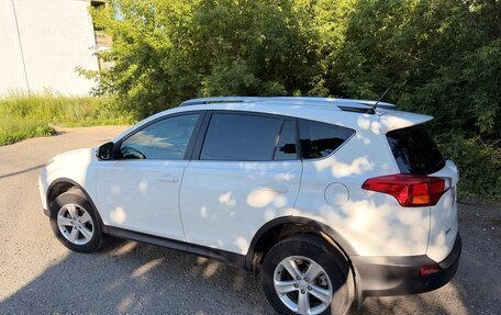 Toyota RAV4, 2014 год, 1 760 000 рублей, 3 фотография