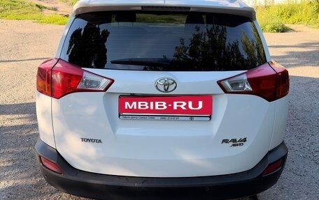 Toyota RAV4, 2014 год, 1 760 000 рублей, 4 фотография