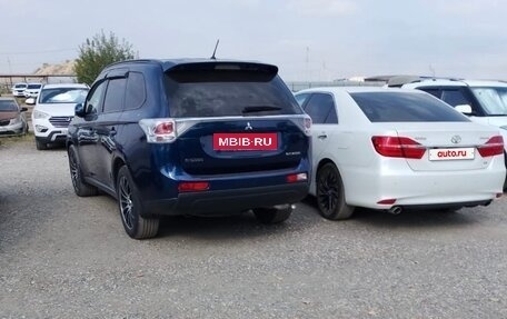 Mitsubishi Outlander III рестайлинг 3, 2013 год, 1 370 000 рублей, 3 фотография