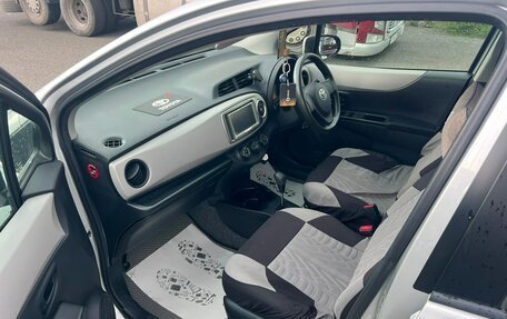 Toyota Vitz, 2011 год, 839 000 рублей, 10 фотография