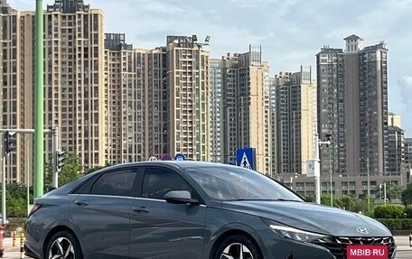 Hyundai Elantra, 2022 год, 1 330 000 рублей, 3 фотография