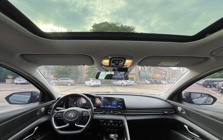 Hyundai Elantra, 2022 год, 1 330 000 рублей, 9 фотография