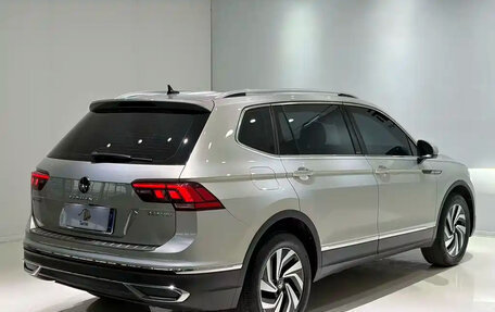 Volkswagen Tiguan II, 2023 год, 2 503 100 рублей, 6 фотография