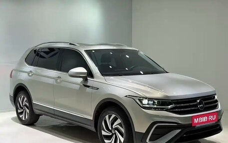 Volkswagen Tiguan II, 2023 год, 2 503 100 рублей, 3 фотография