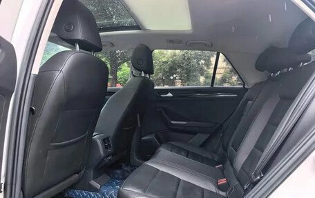 Volkswagen T-Roc I, 2023 год, 1 480 000 рублей, 5 фотография