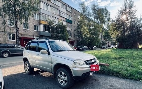 Chevrolet Niva I рестайлинг, 2011 год, 450 000 рублей, 1 фотография
