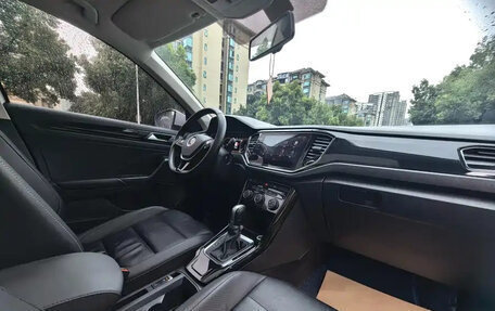 Volkswagen T-Roc I, 2023 год, 1 480 000 рублей, 11 фотография