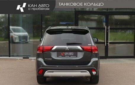 Mitsubishi Outlander III рестайлинг 3, 2021 год, 3 260 000 рублей, 4 фотография