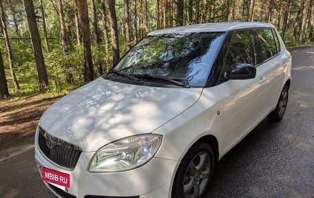 Skoda Fabia II, 2008 год, 380 000 рублей, 2 фотография