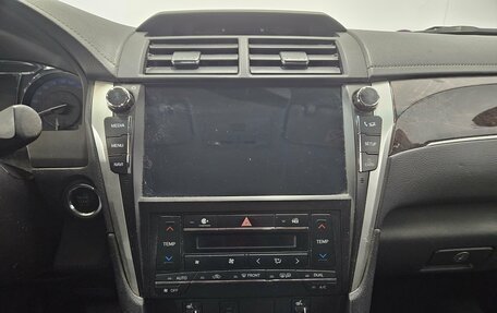 Toyota Camry, 2017 год, 1 633 000 рублей, 19 фотография