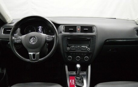 Volkswagen Jetta VI, 2012 год, 1 031 000 рублей, 13 фотография