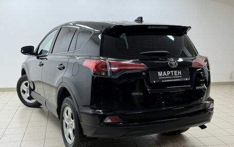 Toyota RAV4, 2018 год, 2 600 000 рублей, 6 фотография