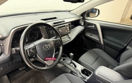 Toyota RAV4, 2018 год, 2 600 000 рублей, 11 фотография