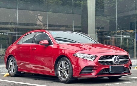 Mercedes-Benz A-Класс, 2022 год, 1 680 000 рублей, 3 фотография