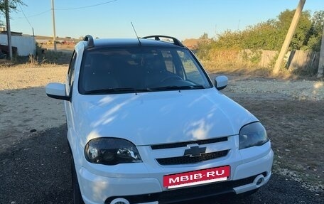 Chevrolet Niva I рестайлинг, 2018 год, 900 000 рублей, 13 фотография