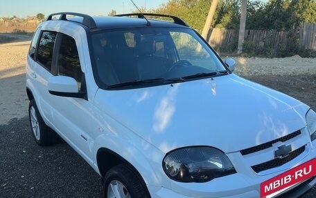 Chevrolet Niva I рестайлинг, 2018 год, 900 000 рублей, 14 фотография