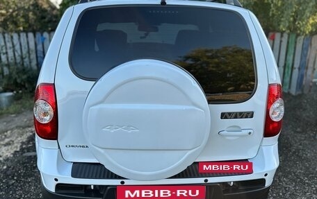 Chevrolet Niva I рестайлинг, 2018 год, 900 000 рублей, 22 фотография