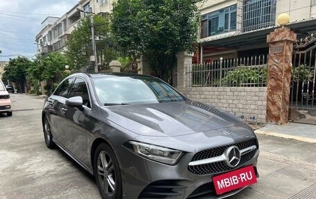 Mercedes-Benz A-Класс, 2022 год, 1 780 000 рублей, 3 фотография