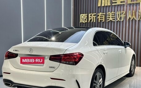 Mercedes-Benz A-Класс, 2022 год, 1 840 000 рублей, 4 фотография