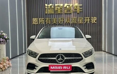 Mercedes-Benz A-Класс, 2022 год, 1 840 000 рублей, 2 фотография