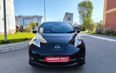 Nissan Leaf I, 2017 год, 790 000 рублей, 2 фотография