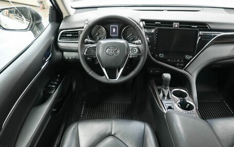 Toyota Camry, 2019 год, 2 579 900 рублей, 13 фотография