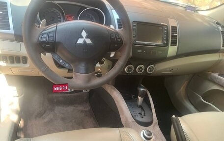 Mitsubishi Outlander III рестайлинг 3, 2007 год, 1 375 000 рублей, 11 фотография