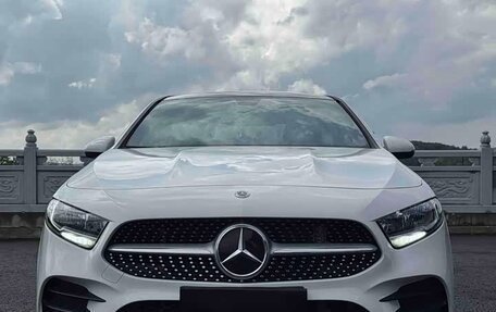 Mercedes-Benz A-Класс, 2022 год, 1 588 000 рублей, 2 фотография
