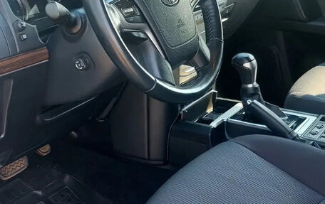 Toyota Land Cruiser Prado 150 рестайлинг 2, 2019 год, 5 200 000 рублей, 3 фотография