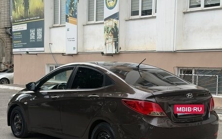 Hyundai Solaris II рестайлинг, 2015 год, 515 000 рублей, 3 фотография