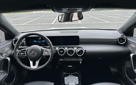 Mercedes-Benz A-Класс, 2022 год, 1 960 000 рублей, 9 фотография