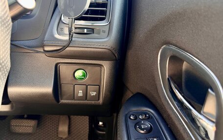 Honda Vezel, 2014 год, 1 550 000 рублей, 20 фотография