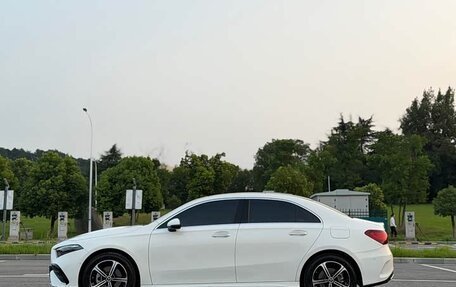 Mercedes-Benz A-Класс, 2022 год, 1 680 000 рублей, 7 фотография