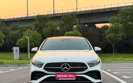 Mercedes-Benz A-Класс, 2022 год, 1 680 000 рублей, 2 фотография