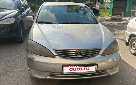 Toyota Camry V40, 2005 год, 530 000 рублей, 1 фотография