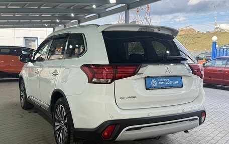 Mitsubishi Outlander III рестайлинг 3, 2020 год, 2 599 000 рублей, 3 фотография