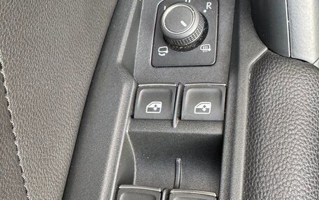 Volkswagen Tiguan II, 2021 год, 3 550 000 рублей, 19 фотография