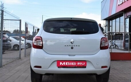Renault Sandero II рестайлинг, 2015 год, 569 000 рублей, 5 фотография