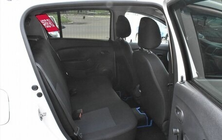 Renault Sandero II рестайлинг, 2015 год, 569 000 рублей, 13 фотография
