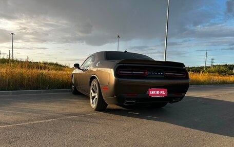 Dodge Challenger III рестайлинг 2, 2016 год, 2 890 000 рублей, 5 фотография