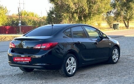 Opel Astra J, 2013 год, 645 000 рублей, 3 фотография