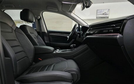 Volkswagen Touareg III, 2019 год, 4 520 000 рублей, 4 фотография